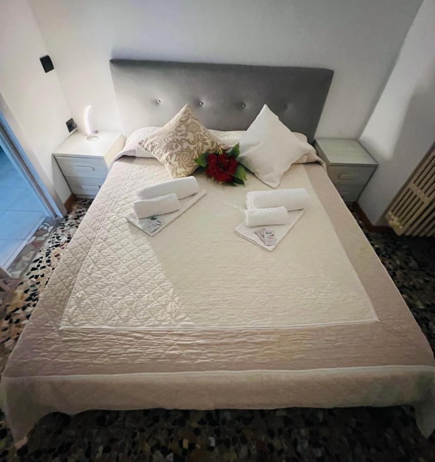 Casa Vacanza Elena Verona Exterior photo